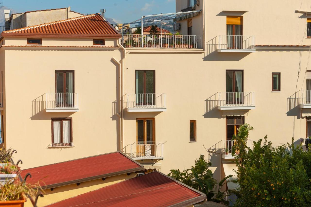 Sorrentovibes - Design Holiday Home In Sorrento City Center Kültér fotó